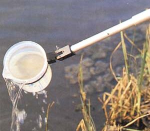 Wasserschöpfbecher