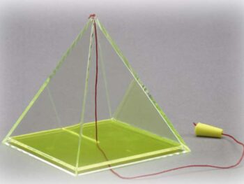 Quadratpyramide mit beweglichen Höhenfaden