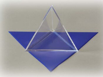 Tetraeder mit beweglichem Oberflächennetz