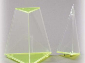 3-seitige Pyramide mit abnehmbarer Spitze