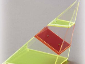 4-seitige Pyramide, stark geneigt