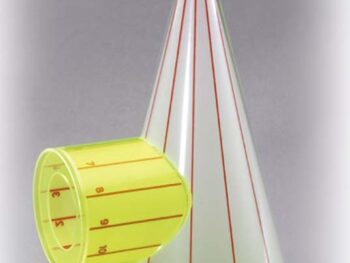 Kegel, durchdrungen von Zylinder