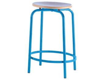 Vierfuß- Hocker mit umlaufender Fußraste